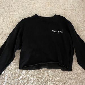 cropped black new york sweatshirt